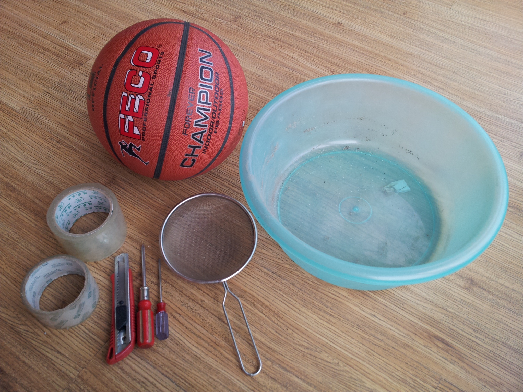 �����������ǿ�ʼ�Լ��������ɣ����ȱ������¹��ߣ����������������ľ�����µģ�û�����ľ��Ҹ��ɵġ�